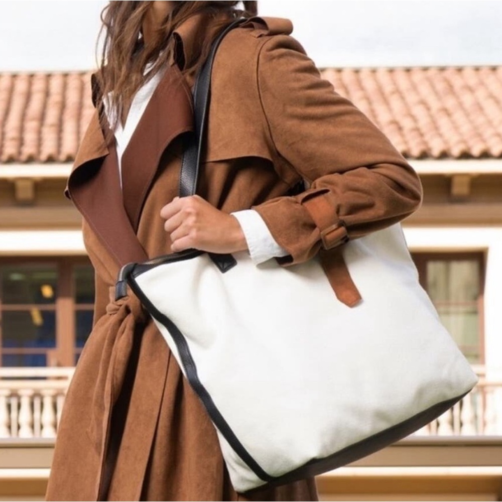 Walter Baker NWT Carly Day Tripper Tote Bag  White & Black Canvas Vegan Leather